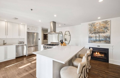 Rosemary Beach Condo | Gulf Views | Short walk to Beach and Pools