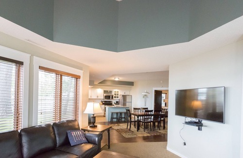 Nisswa Condo | Gull Lake at Your Doorstep |Waterfront Rental | Sleep 8