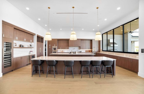 South Scottsdale House | HÓZHÓ Cattle Track | Golf Sim, Pickleball & Pool