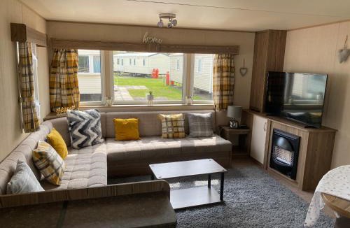 Berwick-upon-Tweed Apartment | Haggerston Castle 6 Berth Caravan
