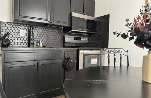 Evansville Apartment | Halloween Suite/2BD/1BA Apt in Holiday House