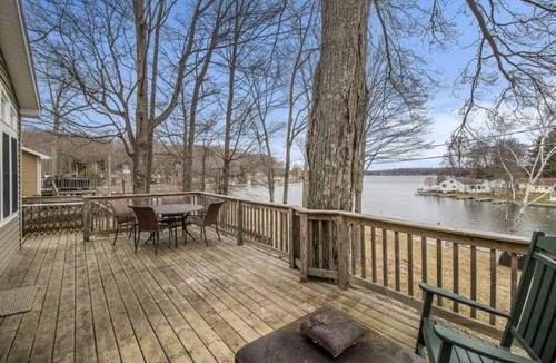 Ludington Cottage | Hamlin Lake- waterfront Cottage