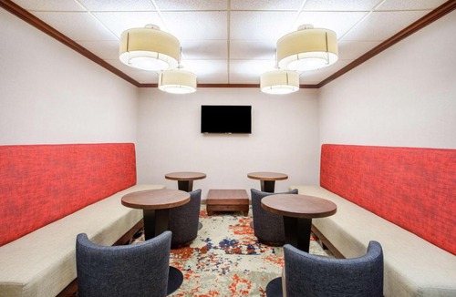 Marlborough Hotel | Hampton Inn Boston/Marlborough