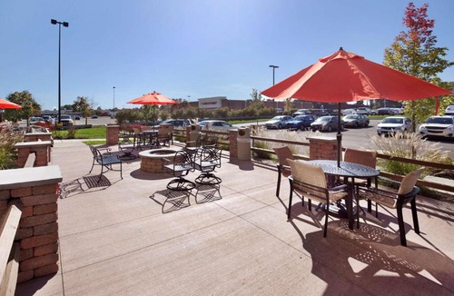 Homeacre-Lyndora Hotel | Hampton Inn Butler