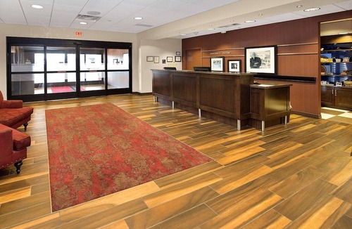 Homeacre-Lyndora Hotel | Hampton Inn Butler