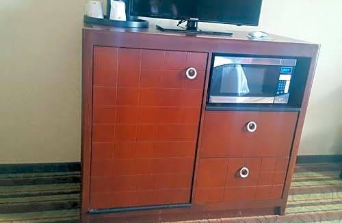 Southgate Hotel | Hampton Inn Detroit/Southgate