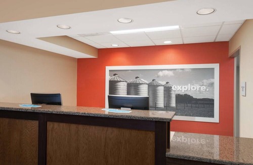 Lancaster Hotel | Hampton Inn Lancaster