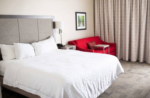 Lancaster Hotel | Hampton Inn Lancaster