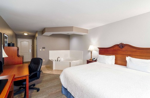Pittsburg Hotel | Hampton Inn London-North