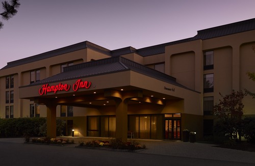 South Portland Hotel | Hampton Inn Portland-Airport