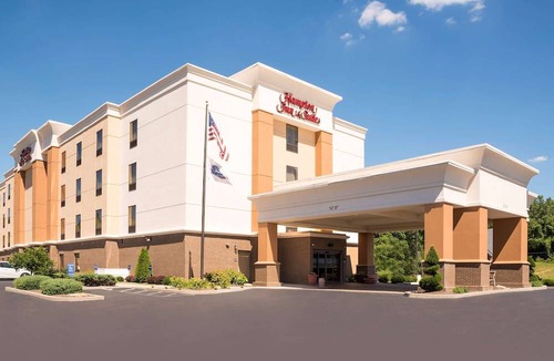 Mansfield Hotel | Hampton Inn & Suites Mansfield South @ I 71