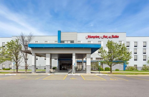 Bolingbrook Hotel | Hampton Inn & Suites Bolingbrook