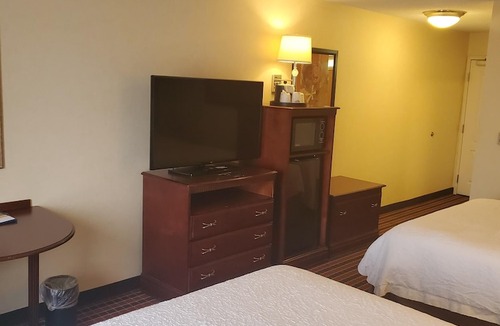 Englewood Hotel | Hampton Inn & Suites Dayton-Airport