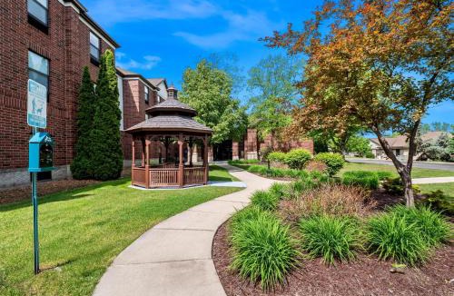 Okemos Hotel | Hampton Inn & Suites East Lansing