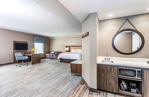 Kittery Hotel | Hampton Inn & Suites Kittery-Portsmouth