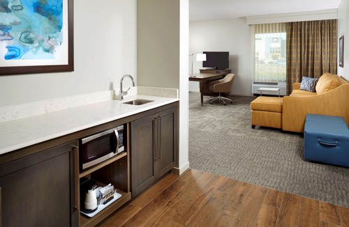 South Hills Hotel | Hampton Inn & Suites Pittsburgh Airport South–Settlers Ridge