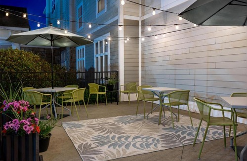 Thomaston Hotel | Hampton Inn & Suites Rockland