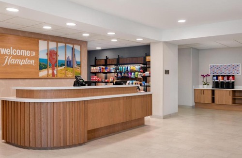 Thomaston Hotel | Hampton Inn & Suites Rockland