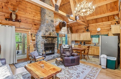 Mauston Cabin | Happy Heaven Cabin - A Paddler`s Delight!