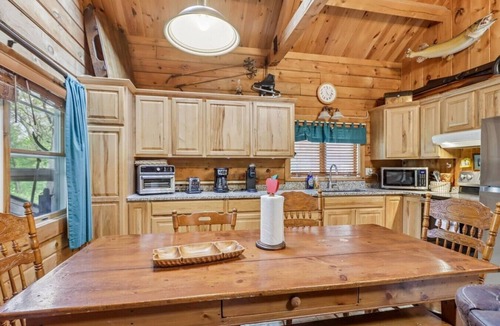 Mauston Cabin | Happy Heaven Cabin - A Paddler`s Delight!
