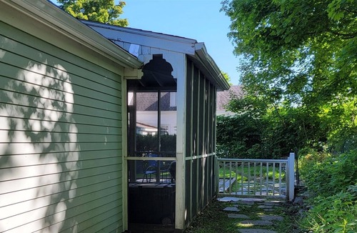 Boothbay Harbor House | HARBOR HIDEAWAY | WALK TO TOWN | BOOTHBAY HARBOR | HIDDEN GEM