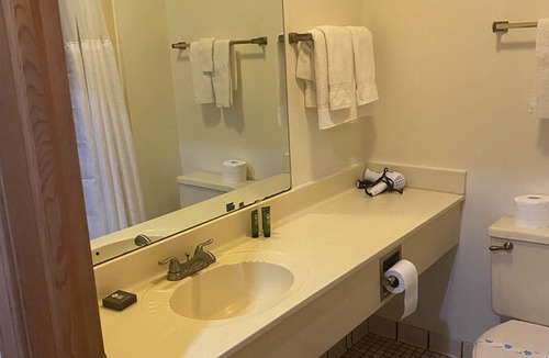 Washington Island Hotel | Harbor Inn- Waterfront room 21- One queen bed