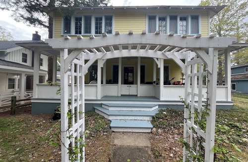 Roaring Brook Cottage | Harbor Springs 4-bedroom cottage.