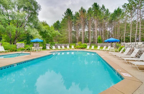 Harbor Springs Apartment | Harbor Springs Condo about 6 Mi to Lake Michigan!