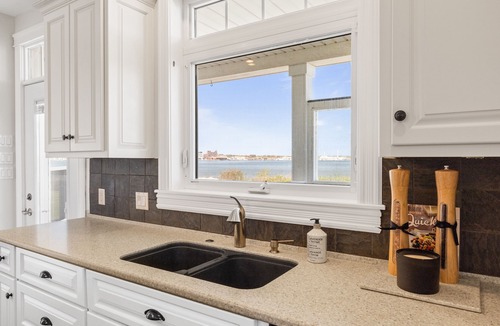 Stratford Villa | Harbour View Haven
