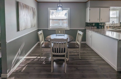 Bismarck House | Harmon Haven 2-bedroom house in amazing central Bismarck with AC!