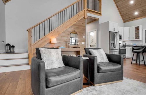 Sunday River Area House | Harmony Hideaway - views, hot tub & fireplace!