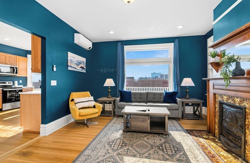 East Hillside Apartment | Harris House 3 | On Hospital Campus