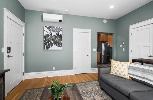 East Hillside Apartment | Harris House 4 | On Hospital Campus