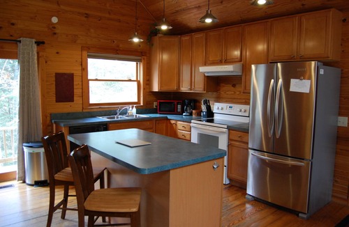 Logan Cottage | Harvest Moon Cottages - The Overlook 00088