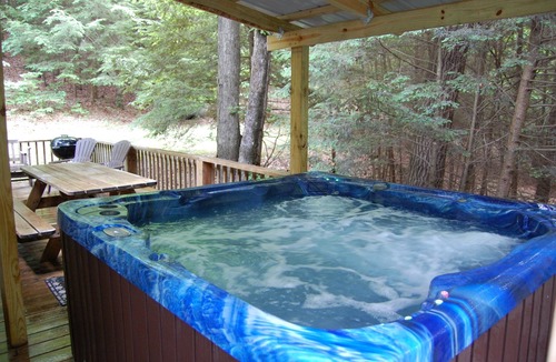 Logan Cottage | Harvest Moon Cottages - The Overlook 00088