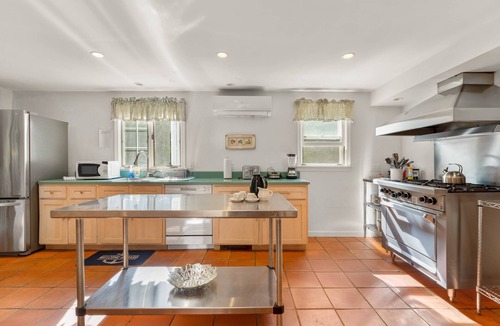 East Harwich House | Harwich Retreat, Private Pool, Beach nearby, Family Home