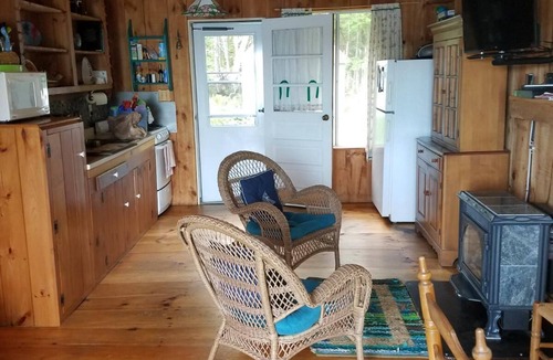 South Thomaston Cottage | Hawkweed Cottage on the Water - Salt Air and Sunshine!