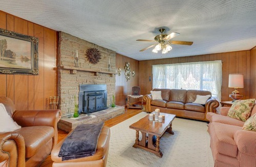 McClure House | Haysi Nature Getaway w/Fire Pit & On-Site Creek!