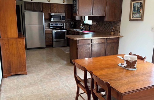 Hayward House | Hayward Riverside Rental