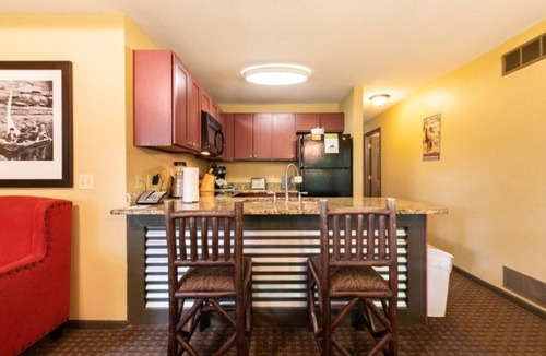 Wisconsin Dells House | Headline