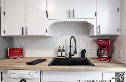 Warfleigh House | Heart of Broad Ripple! Walk to everything 3bed/2ba