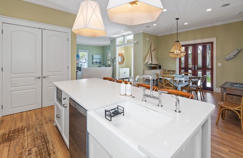 Rosemary Beach House | Heart of RB! Sleeps 14 includes pool & bikes