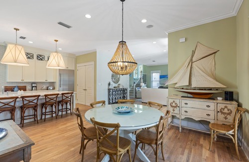 Rosemary Beach House | Heart of RB! Sleeps 14 includes pool & bikes