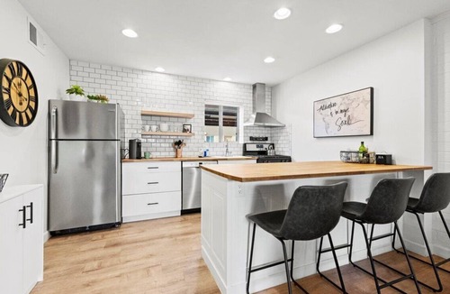 South Scottsdale Condo | Heated Pool, Continental Breakfast Included, Fast Internet, Walkable to Old Town