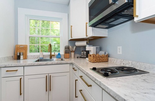 Old Orchard Beach Condo | Heated Saltwater Pool Short Walk to Beach Pier 3