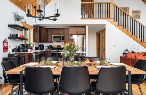 Bethel House | Heated SwimSpa, Sauna, Games, Mtn Views + 7mi to Sunday Rvr, Sleeps 14, Dogs OK