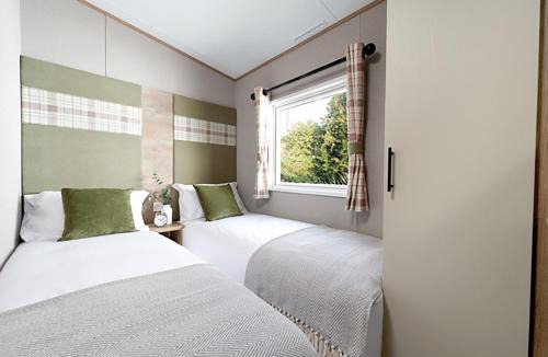 Bishop Auckland House | Heather View Essential Clover Caravan 7