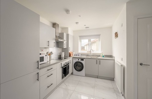 Dalkeith House | Heather Way Modern 4 Bedroom House - Mayfield, Dalkeith