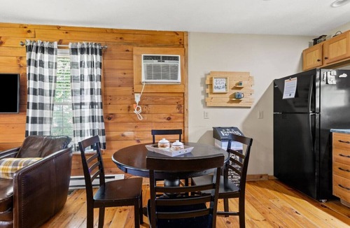 Beattyville Cabin | Heavenly Hideaway- Hot Tub, Firepit, Covered Patio, WiFi