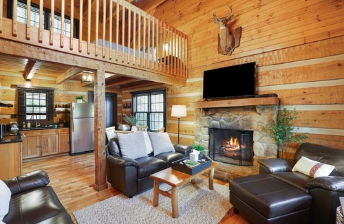 Logan Cabin | Hemlock Log Cabin on 5 Secluded Acres